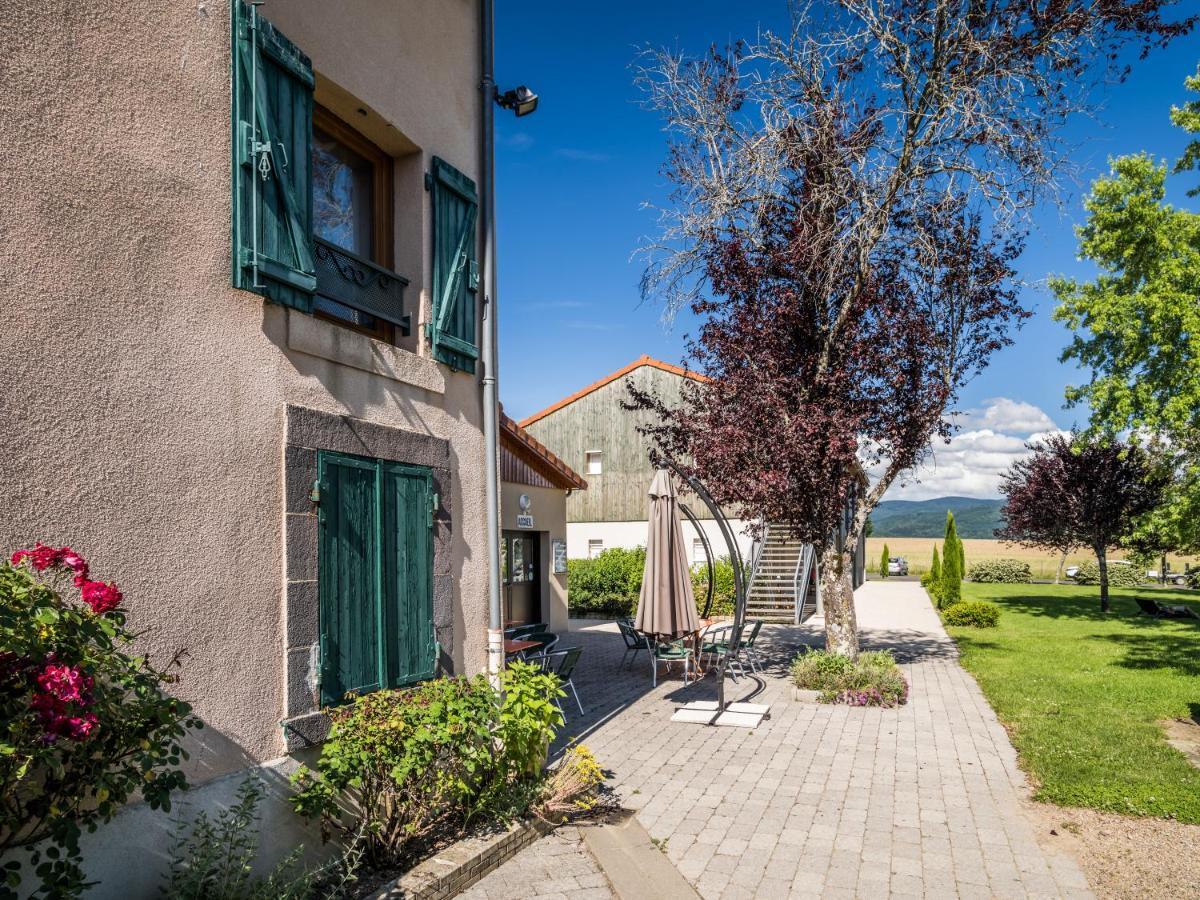 Hotel Les Quatre Vents Courpiere Zewnętrze zdjęcie